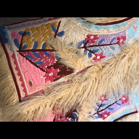 Spell penny lane vest fits  size S like new - Picture 7 of 9